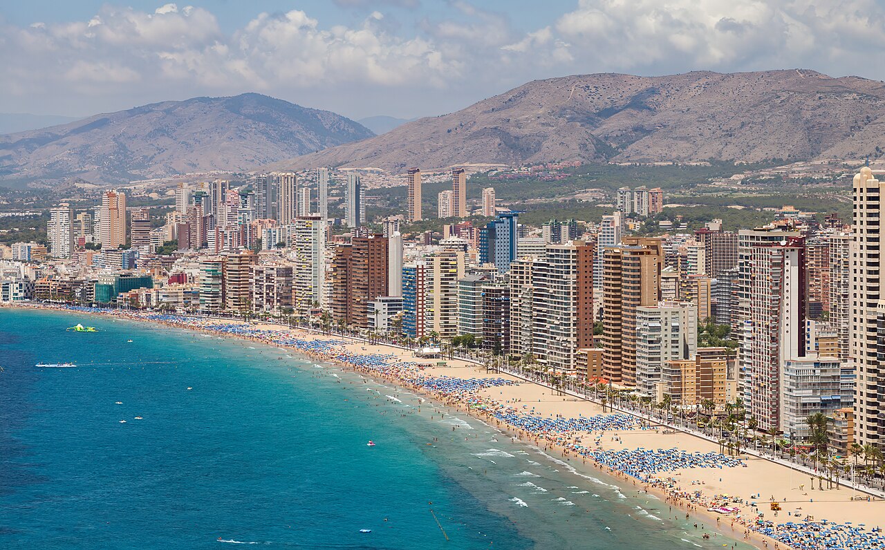 Playa de Levante — Бенідорм