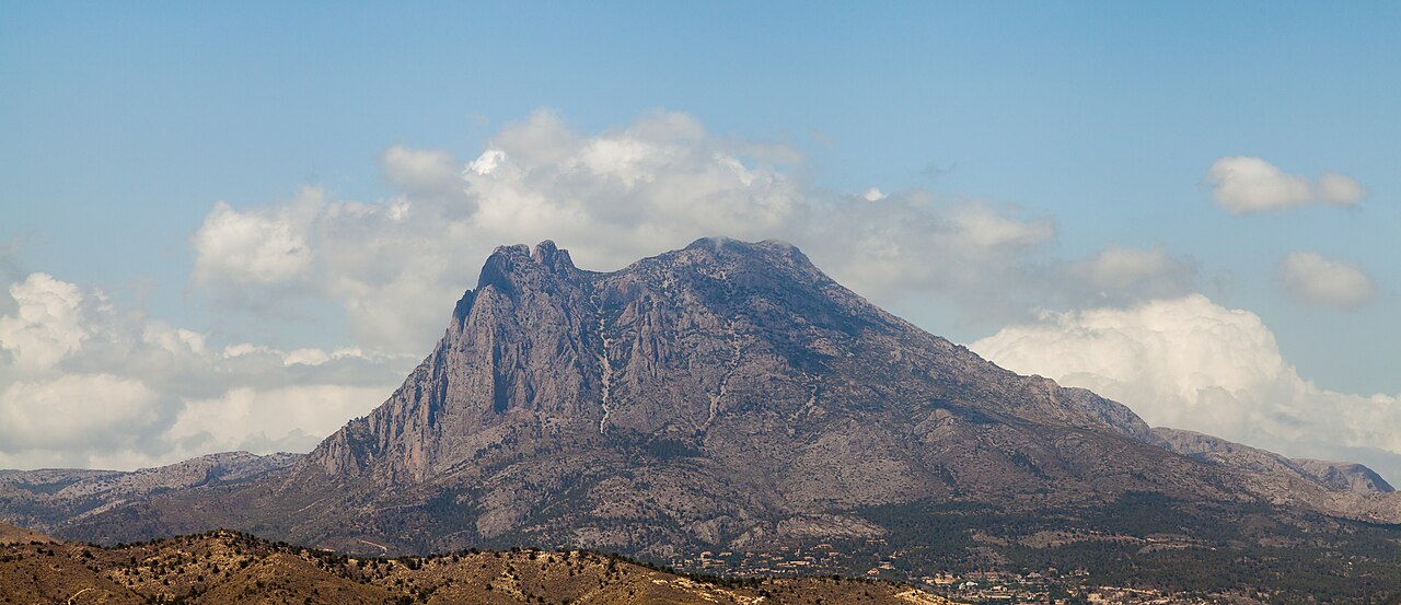 Puig Campana — Фінестрат