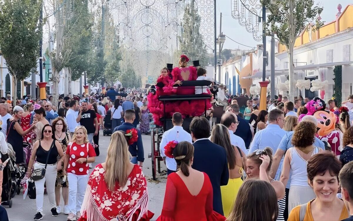 Feria de Rosario в Fuengirola: концерты за €10 и автобус до 4 утра