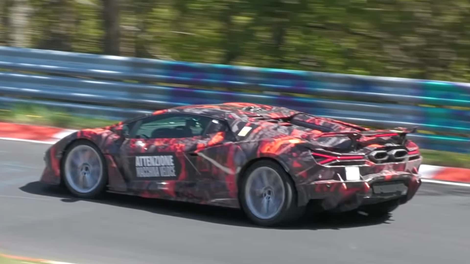 Lamborghini представить оновлений Revuelto SV цього року