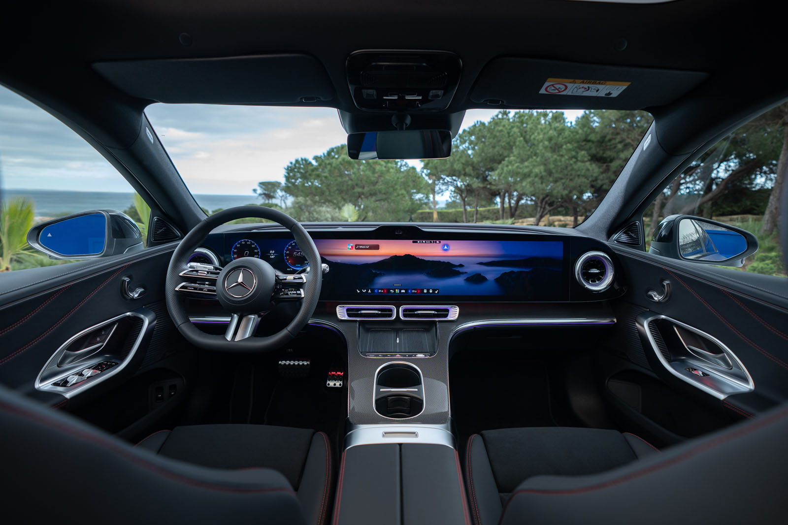 Mercedes-Benz возвращает кнопки в автомобили