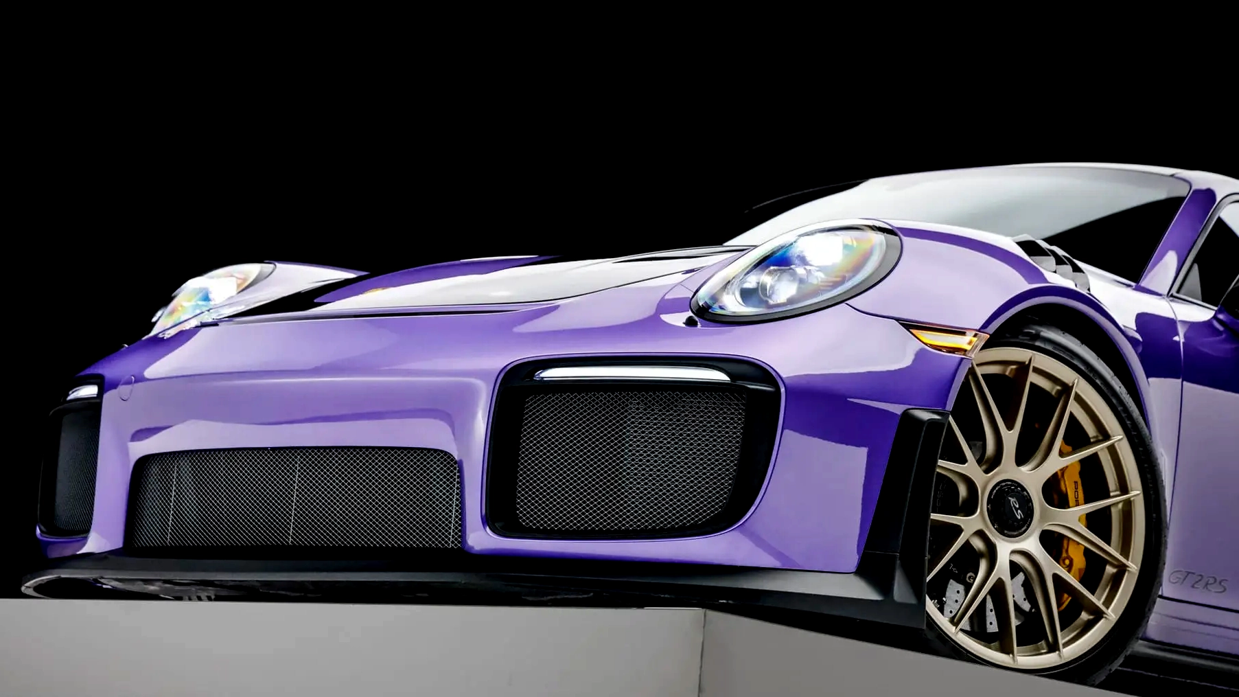 Porsche 911 GT2 RS продан за миллион долларов
