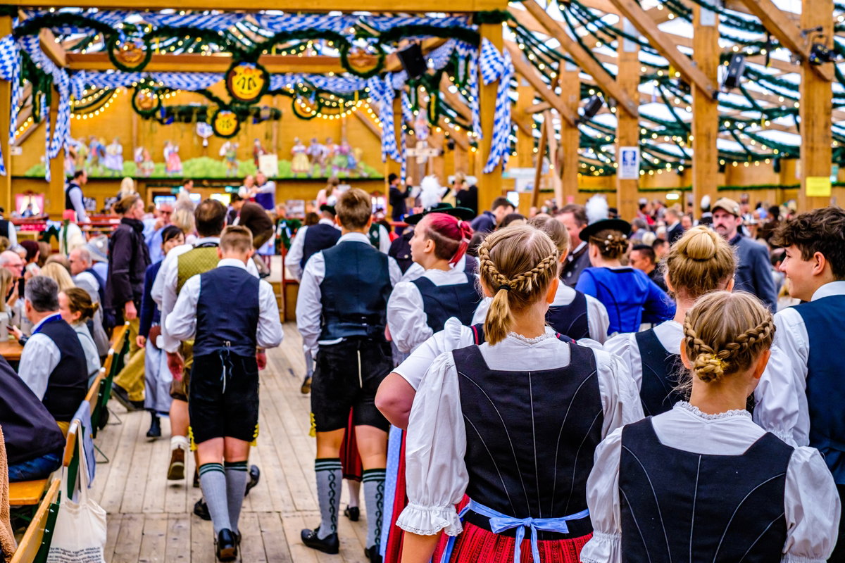 Oktoberfest в Torrox: пивной шатёр на 1 500 кв. метров